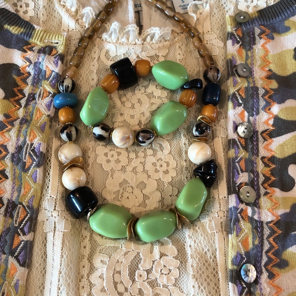 Handmade Safari Style Necklace and bracelet.